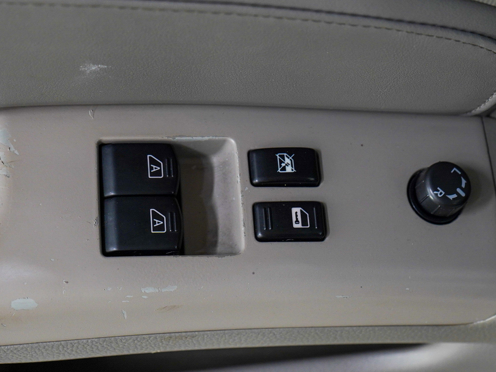Used 2006 Nissan 350Z Touring RWD image 16