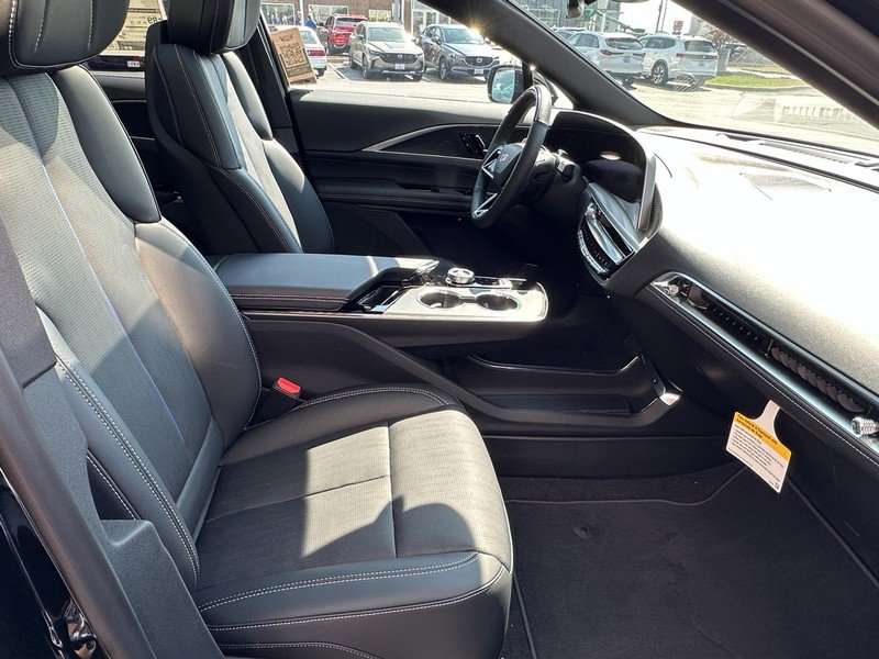 New 2026 Cadillac Lyriq Luxury image 13