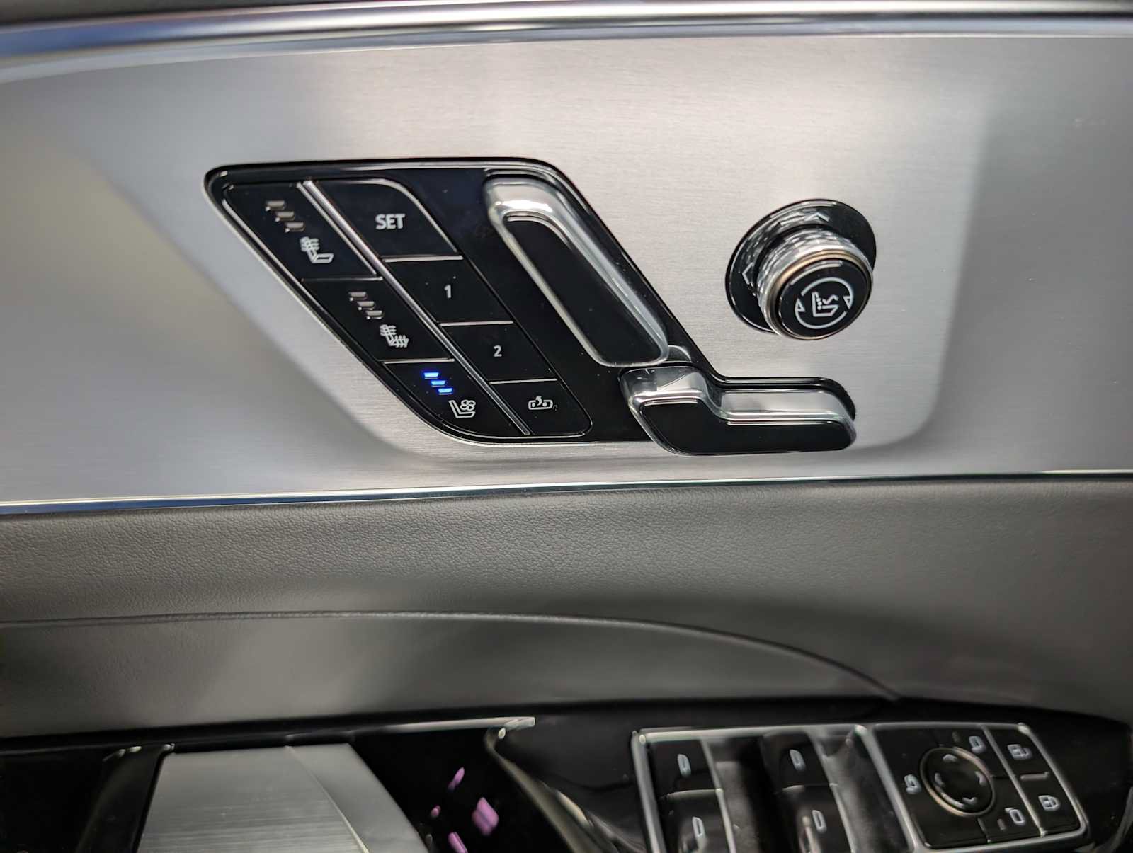 New 2027 Cadillac Lyriq Premium Luxury AWD/4WD image 34