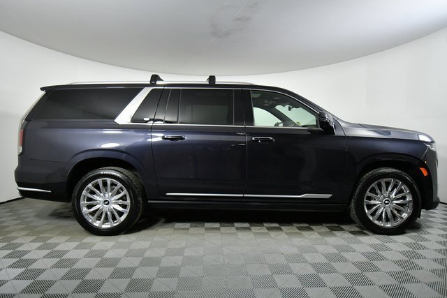 Certified 2022 Cadillac Escalade ESV Premium Luxury w/ Performance Package image 6