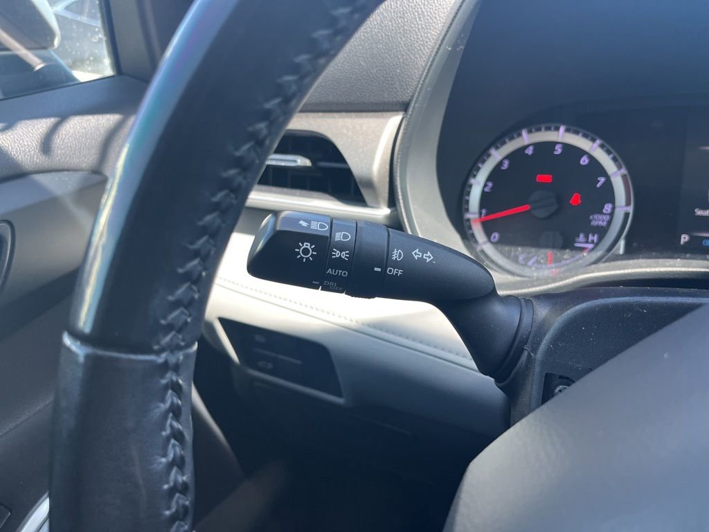 Used 2021 Toyota Highlander LE image 18