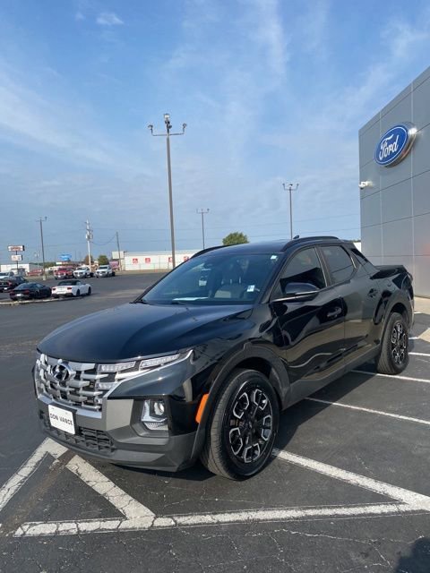 Used 2023 Hyundai Santa Cruz SEL w/ Activity Package FWD image 2