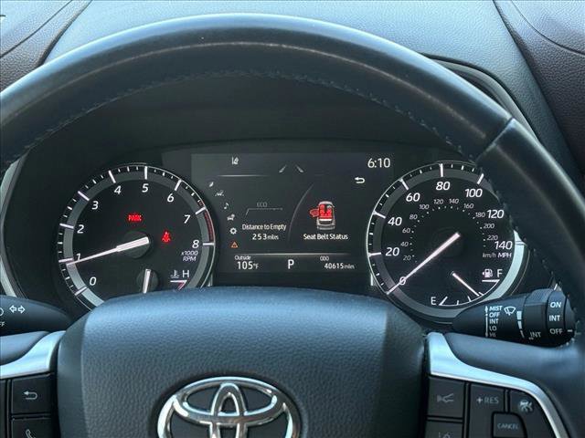 Used 2022 Toyota Highlander XLE FWD image 25