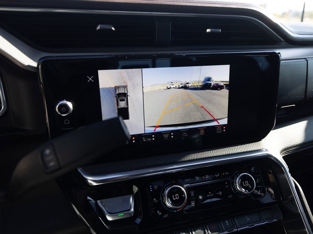 Used 2024 GMC Sierra 3500 Denali w/ Technology Package AWD/4WD image 35