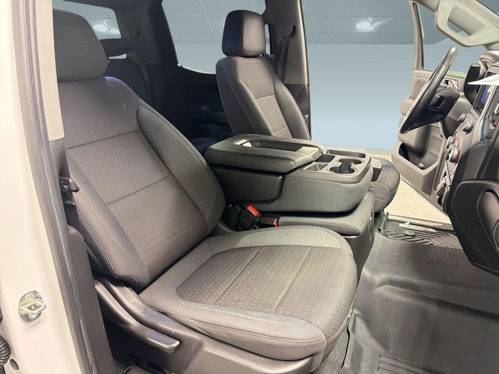 Used 2022 Chevrolet Silverado 1500 LT image 31