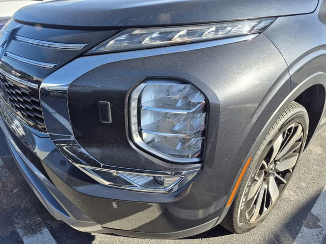 Used 2025 Mitsubishi Outlander AWD image 4