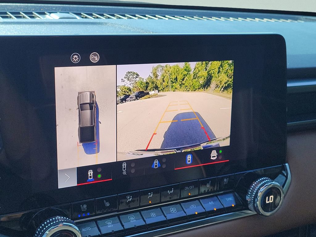 Used 2023 GMC Canyon AT4 w/ AT4 Premium Package image 17