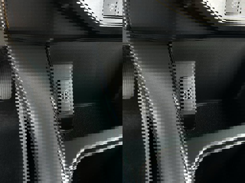 New 2025 Ford F150 Lightning Flash image 48