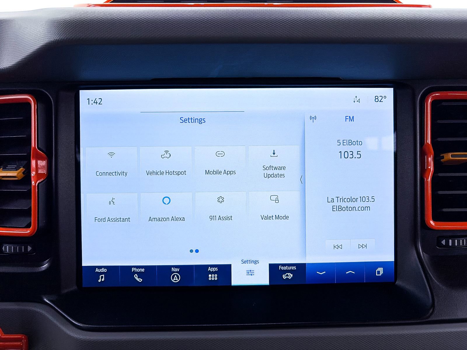Used 2023 Ford Bronco Badlands image 21