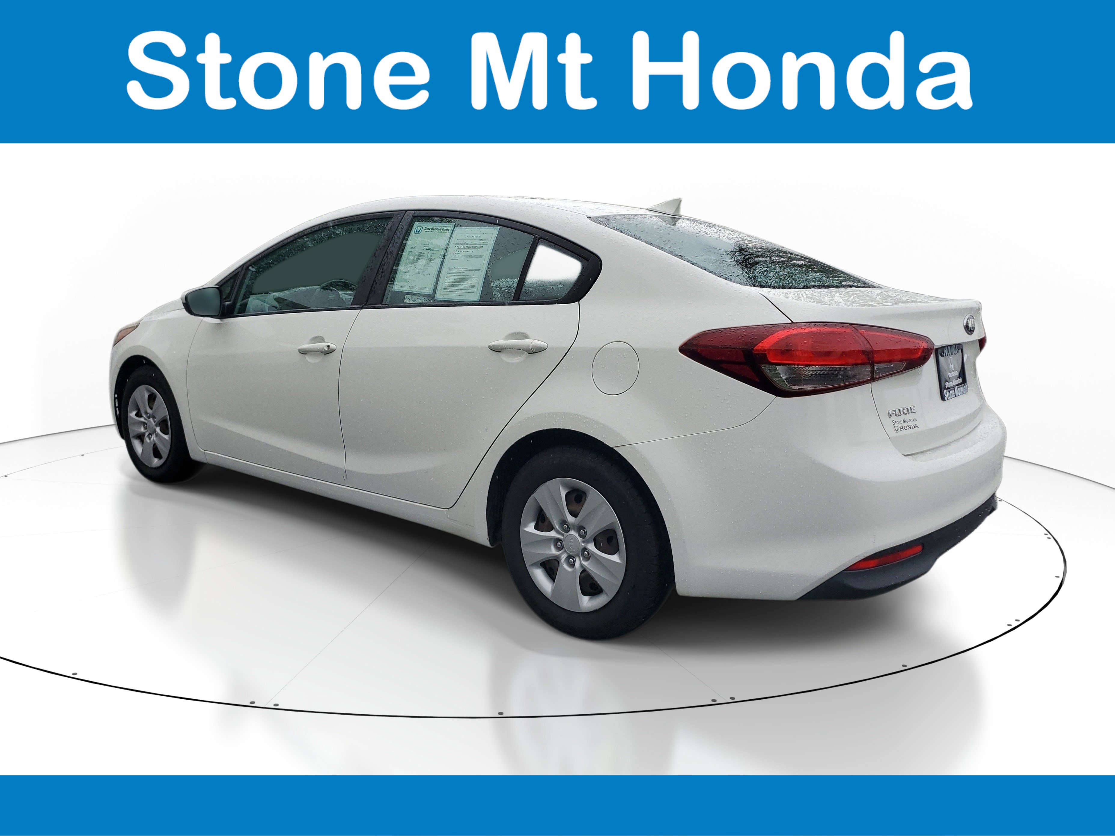 Used 2017 Kia Forte LX FWD image 4