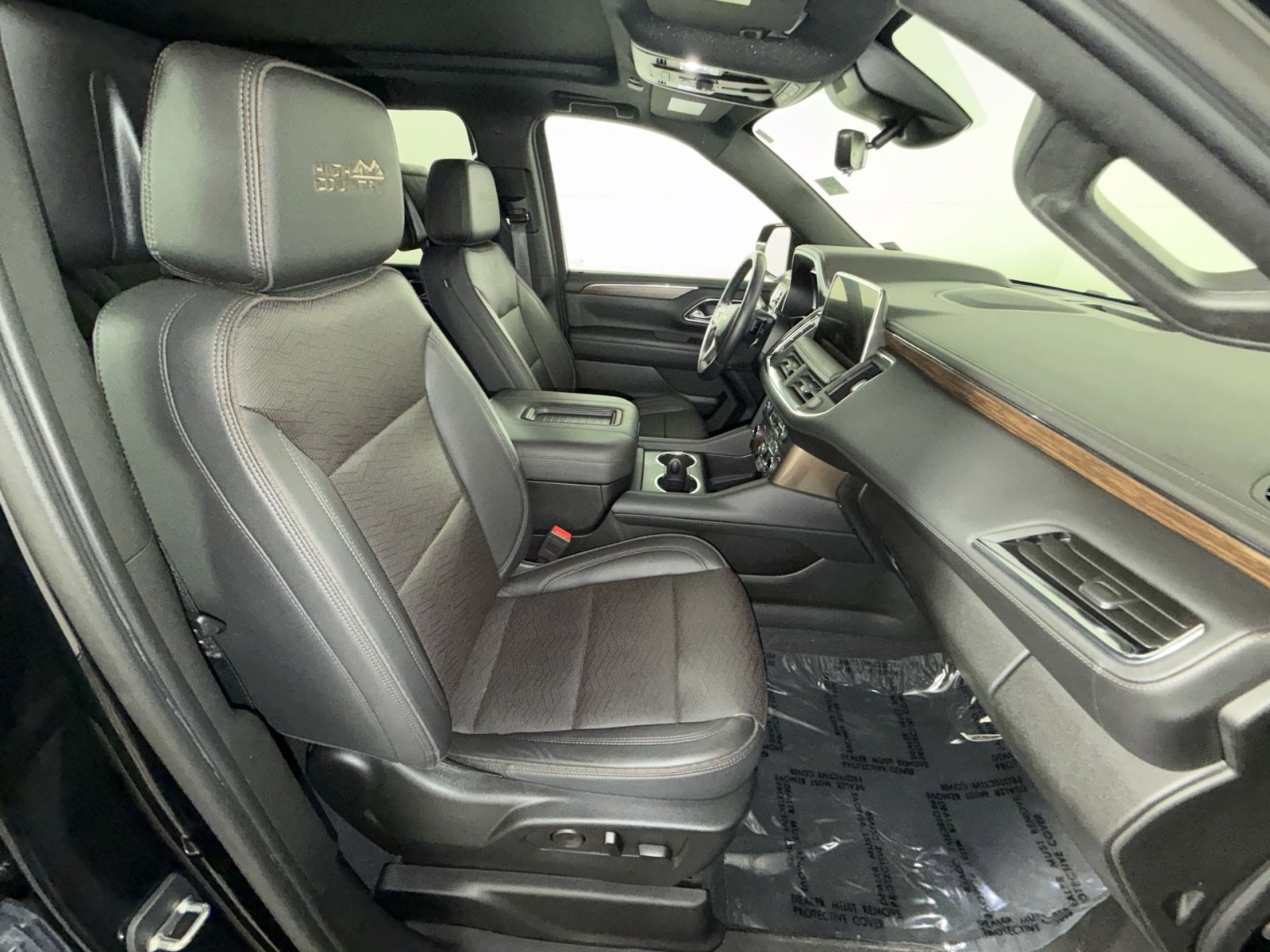 Used 2023 Chevrolet Suburban High Country w/ Advanced Technology Package image 28