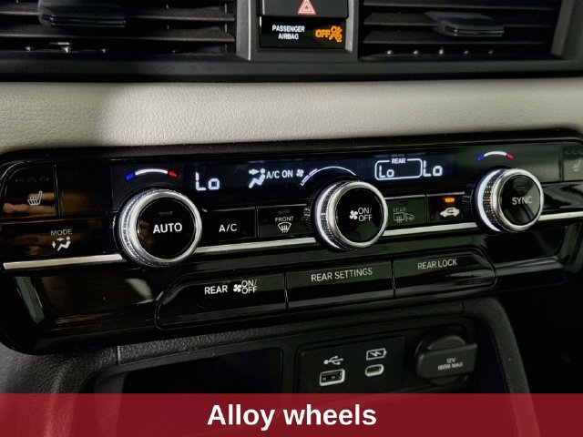 Used 2025 Honda Pilot EX-L image 17