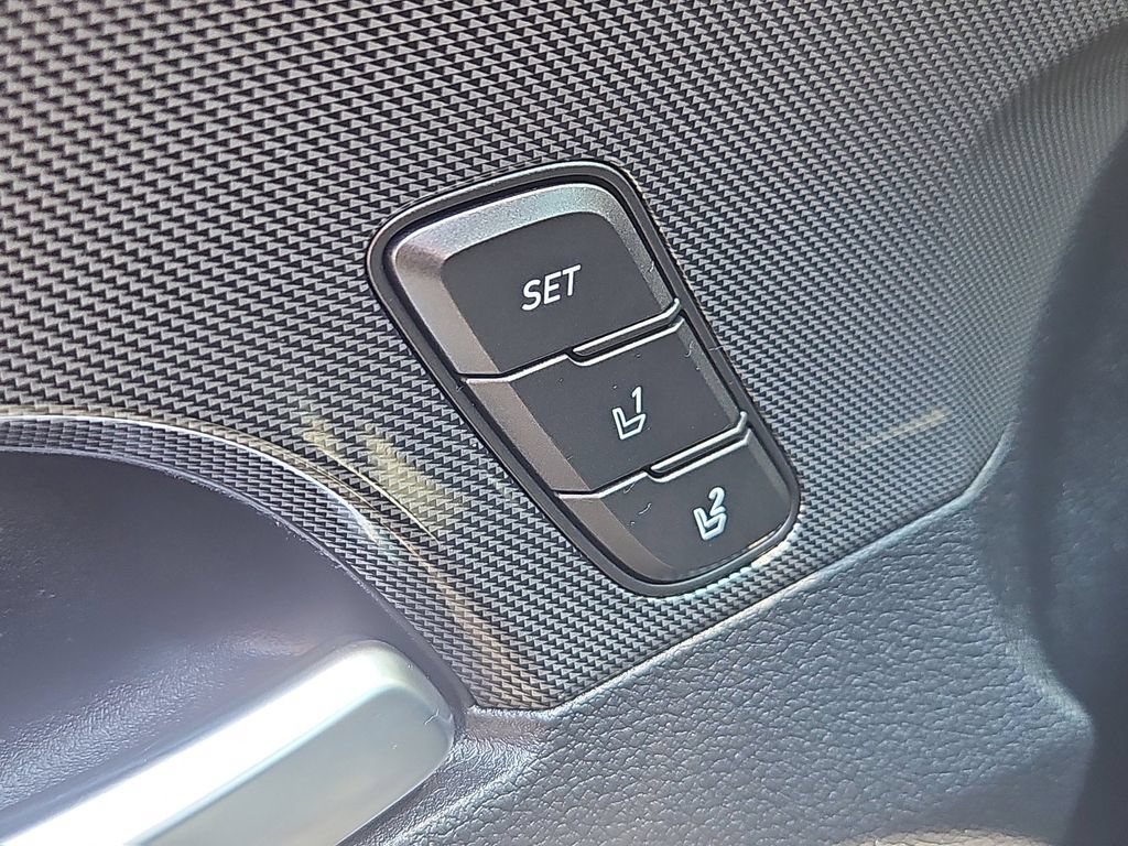 Used 2023 Hyundai Santa Fe Limited AWD/4WD image 13