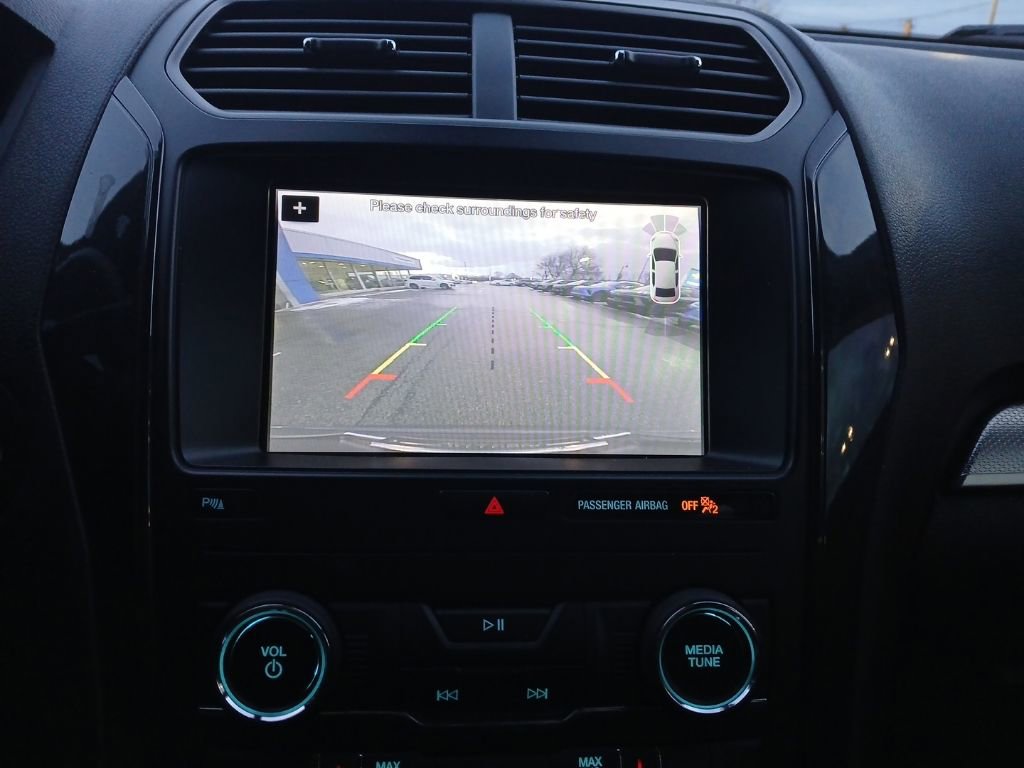 Used 2019 Ford Explorer XLT w/ XLT Sport Appearance Package image 24