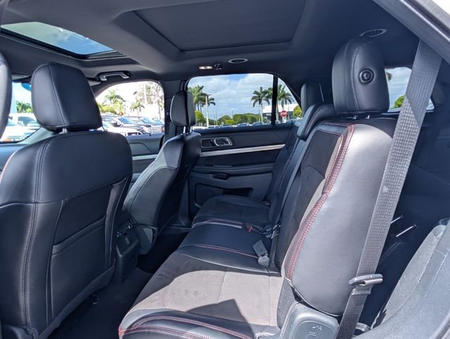 Certified 2019 Ford Explorer XLT w/ Equipment Group 202A AWD/4WD image 7