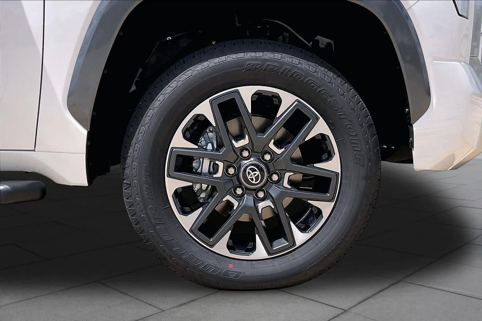 New 2026 Toyota Tundra Limited AWD/4WD image 11