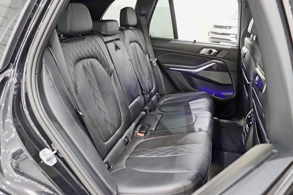 Used 2024 BMW X5 M60i image 35