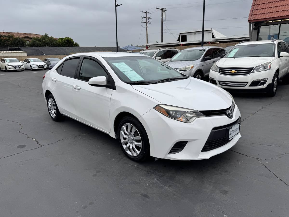 Used 2016 Toyota Corolla LE FWD image 8