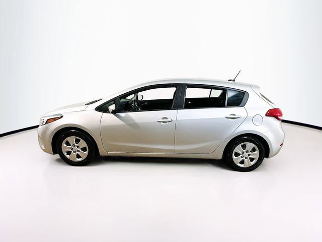 Used 2017 Kia Forte LX image 4