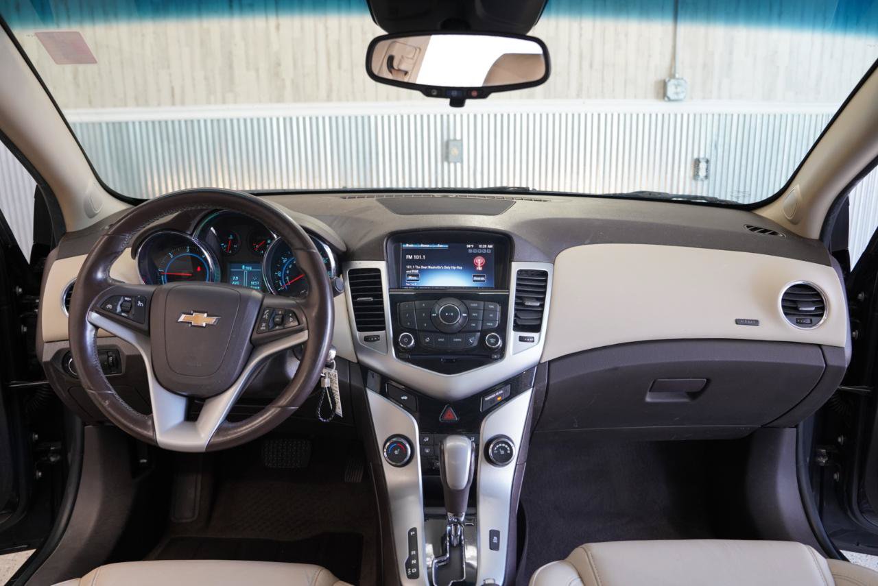 Used 2015 Chevrolet Cruze Diesel FWD image 17