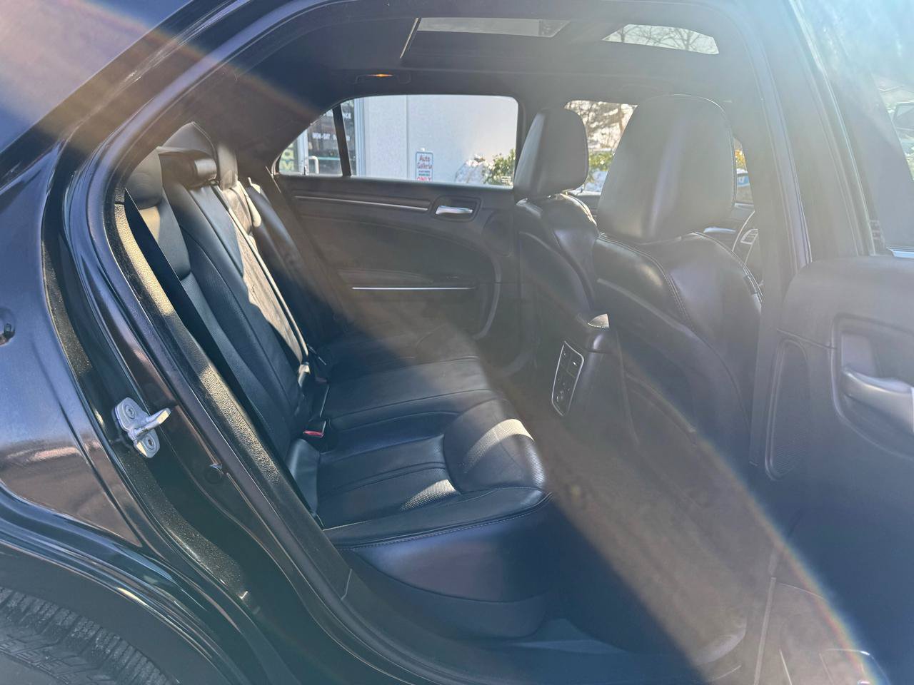 Used 2013 Chrysler 300 C w/ Beats Audio Group RWD image 21