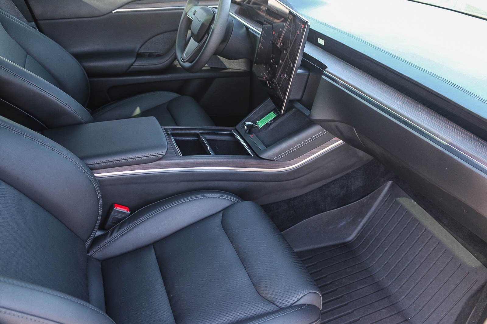 Used 2024 Tesla Model X AWD/4WD image 17