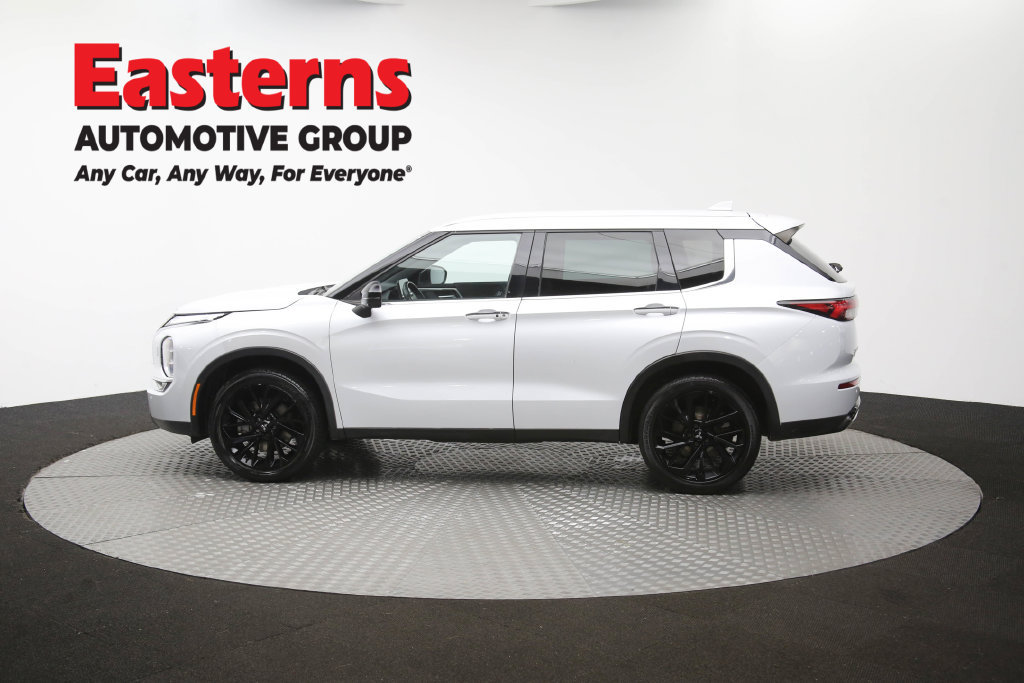Used 2023 Mitsubishi Outlander SE Black Edition AWD/4WD image 63