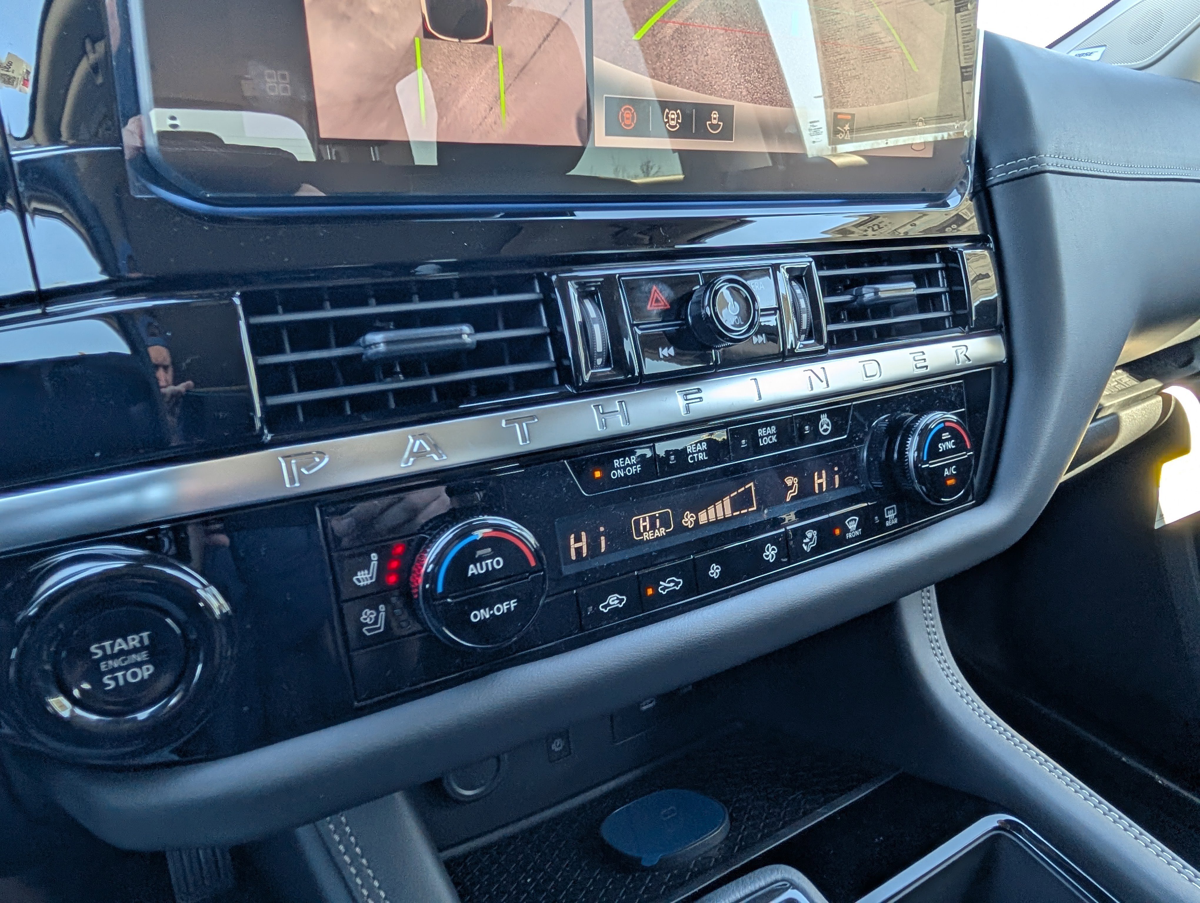 New 2026 Nissan Pathfinder Platinum image 17