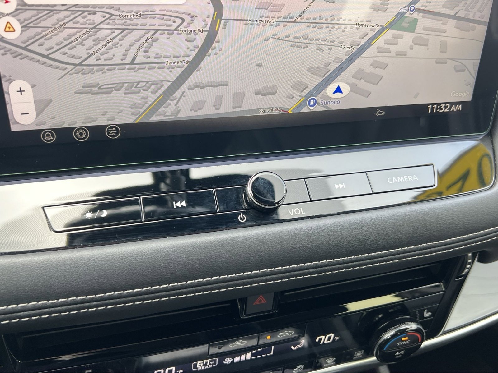 Used 2025 Nissan Rogue SL w/ SL Premium Package image 15