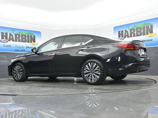 Used 2025 Nissan Altima 2.5 SV FWD image 19