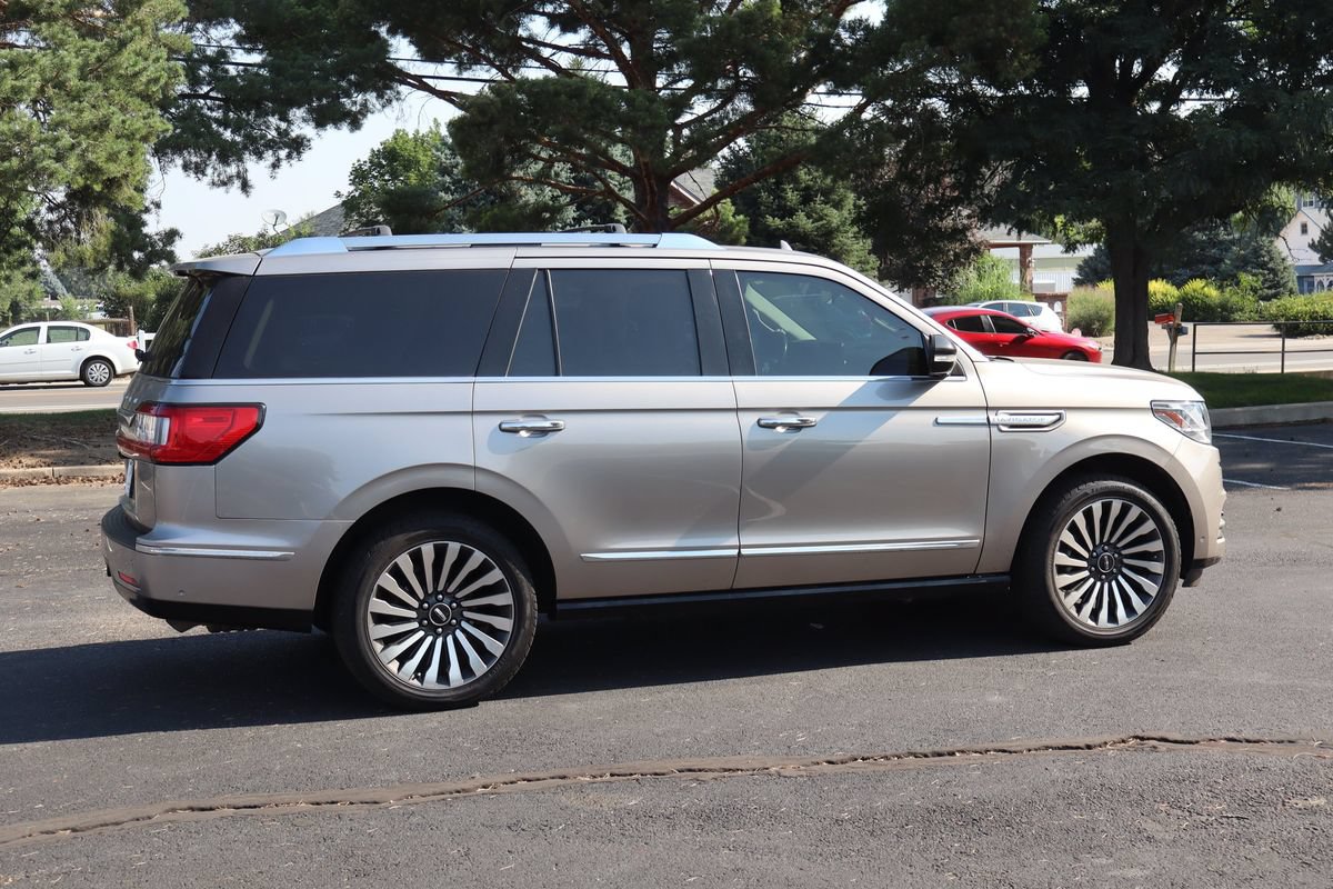 Used 2018 Lincoln Navigator Reserve w/ Technology Package AWD/4WD image 4