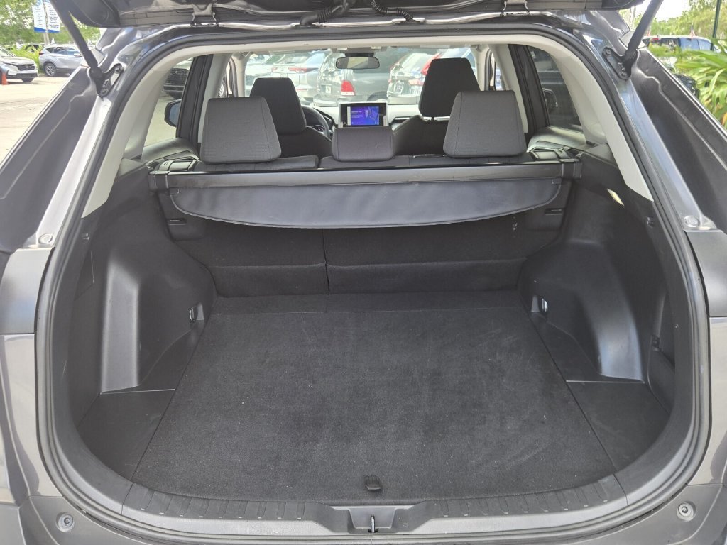 Used 2023 Toyota RAV4 XLE FWD image 16