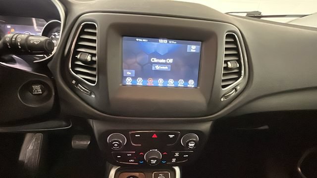 Used 2019 Jeep Compass Latitude w/ Popular Equipment Group AWD/4WD image 23