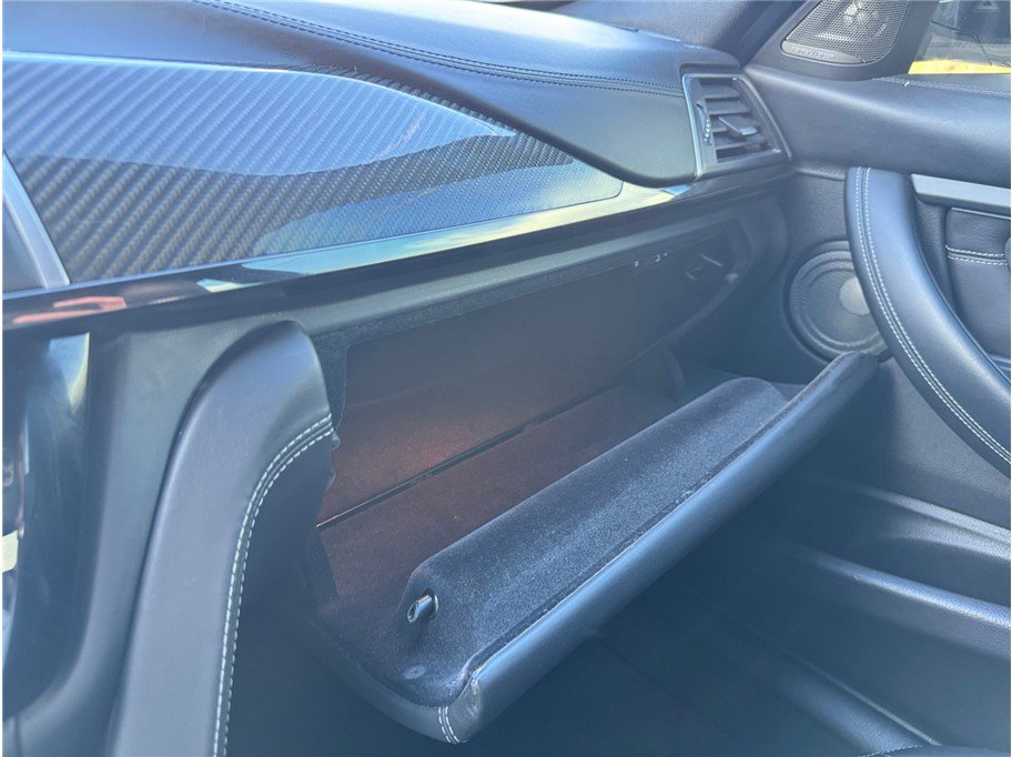 Used 2017 BMW M3 RWD image 16