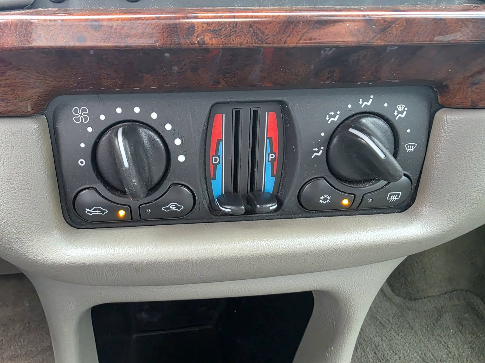 Used 2004 Chevrolet Impala LS w/ Preferred Equipment Group FWD image 16