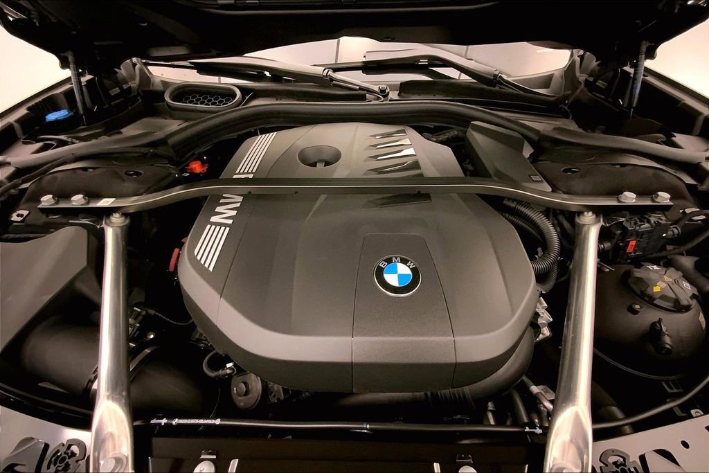 New 2026 BMW 740i xDrive w/ Executive Package image 8