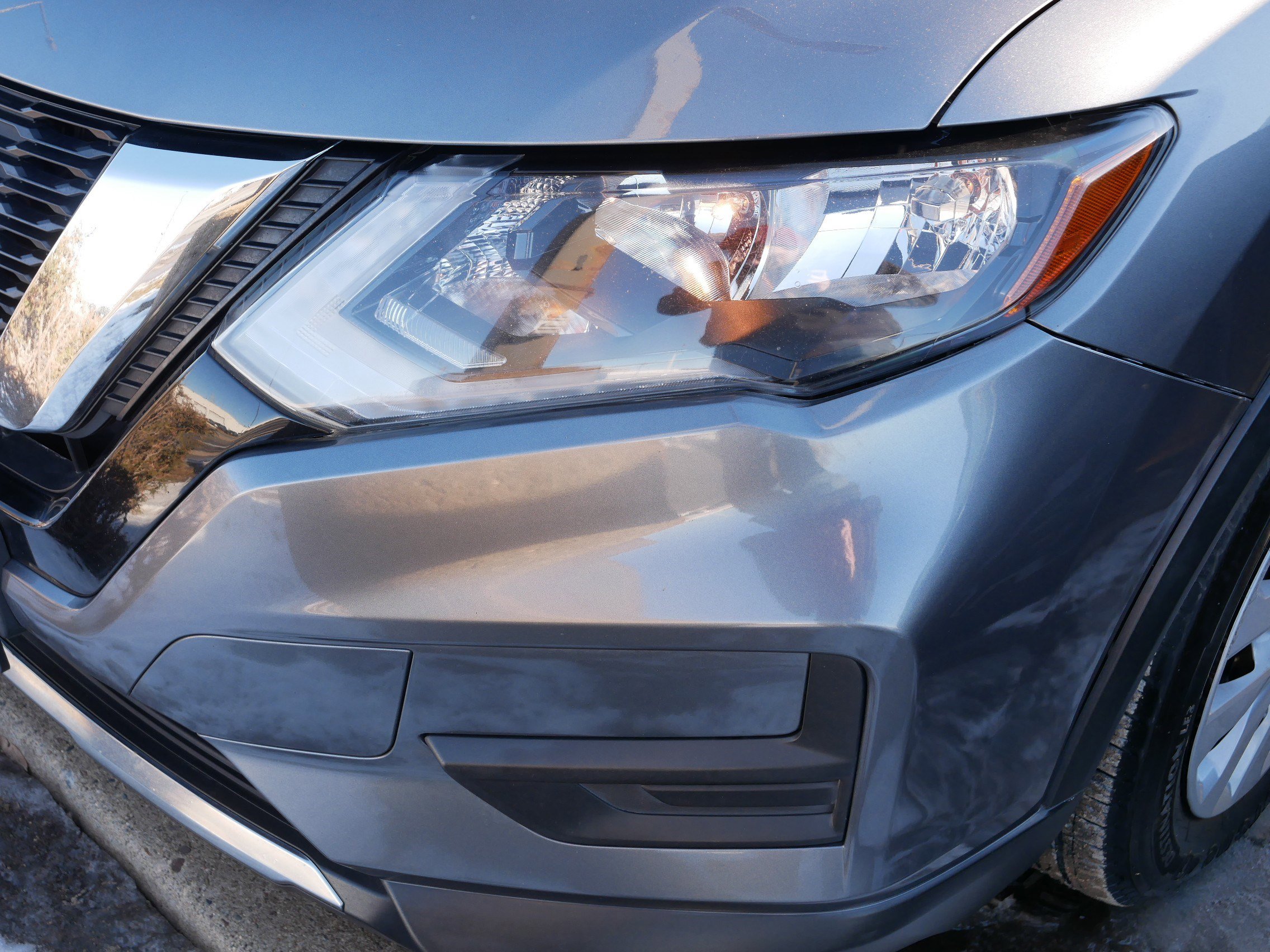 Used 2018 Nissan Rogue S image 16