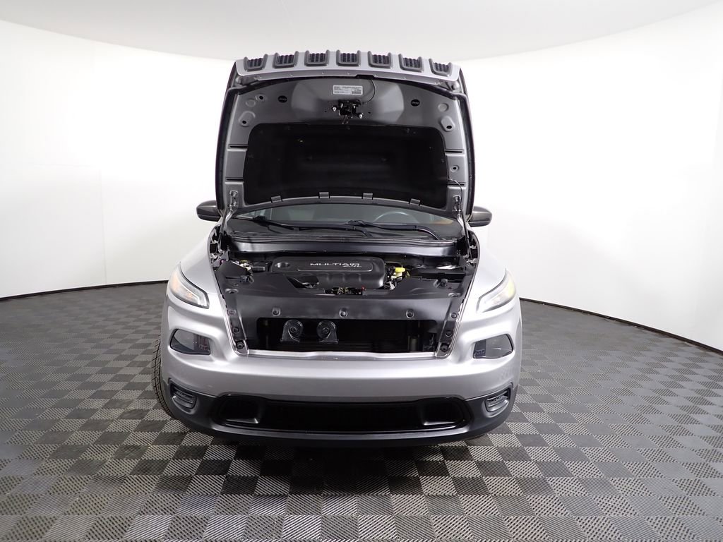 Used 2017 Jeep Cherokee Sport w/ Cold Weather Group image 7