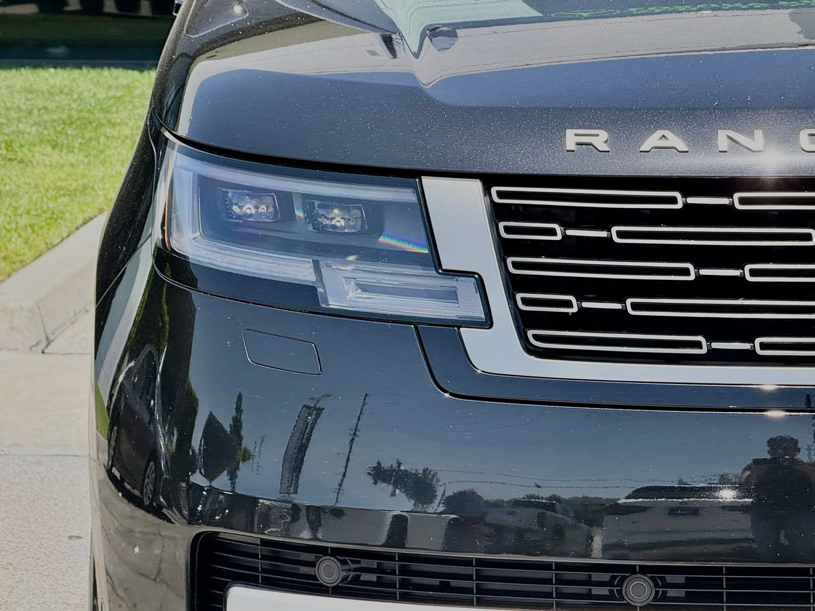 Used 2024 Land Rover Range Rover SE AWD/4WD image 5