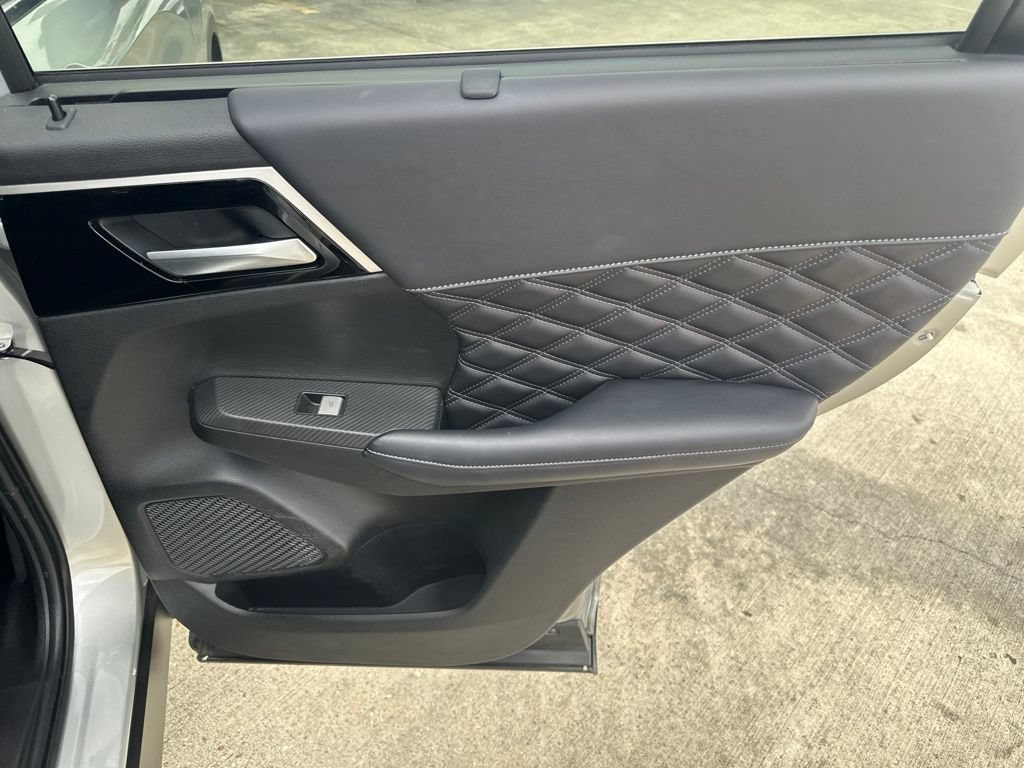 Used 2024 Mitsubishi Outlander SEL FWD image 35