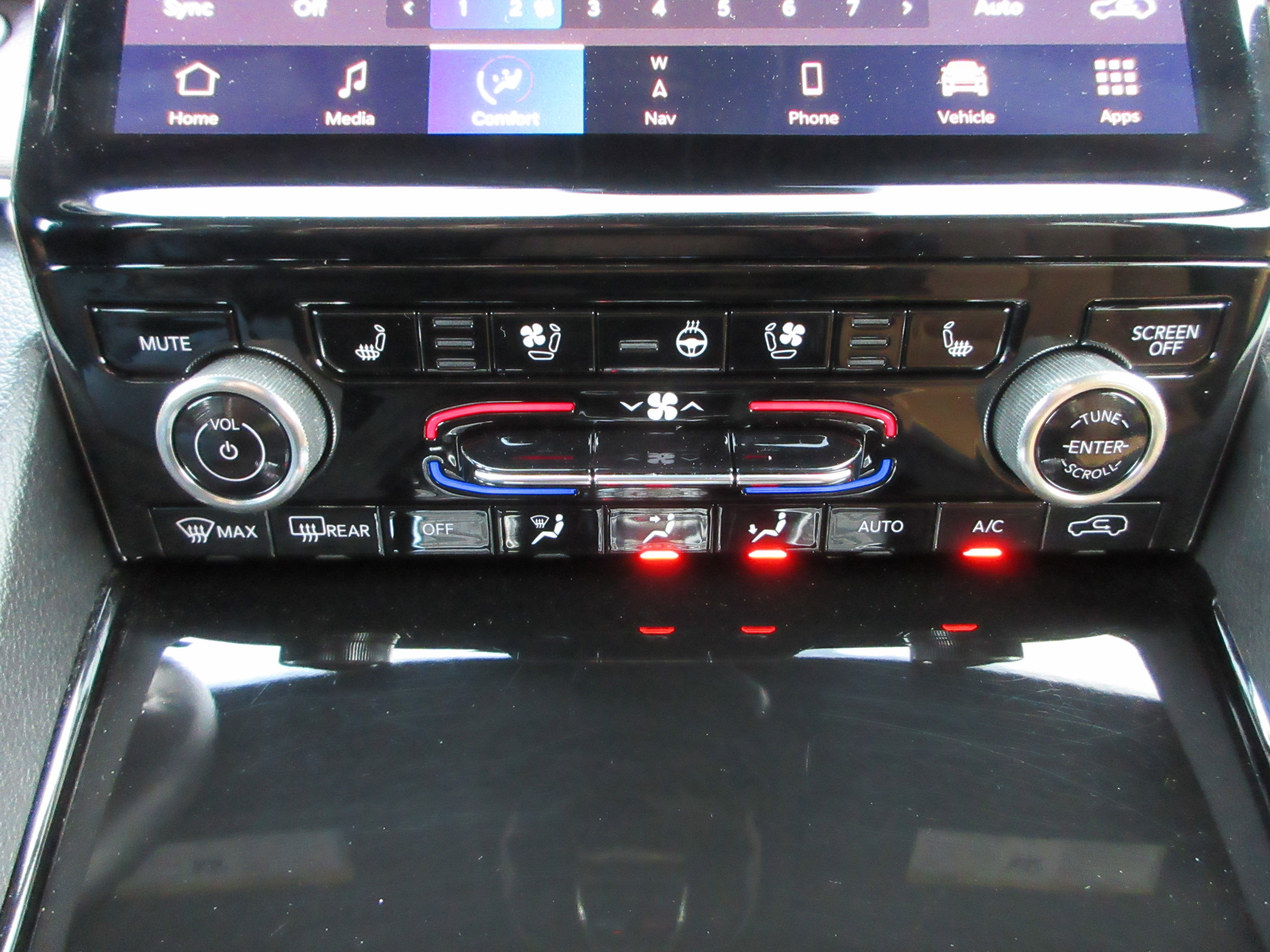 Used 2023 Jeep Grand Cherokee Summit w/ Luxury Tech Group V image 50