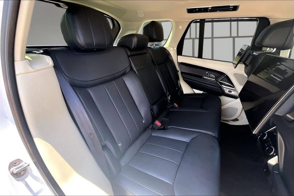 Used 2023 Land Rover Range Rover Autobiography AWD/4WD image 27