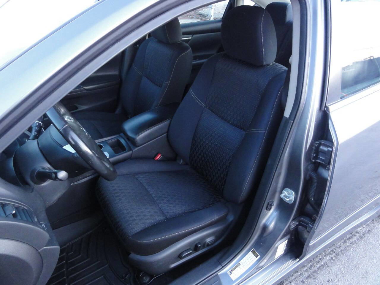 Used 2016 Nissan Altima 2.5 SV image 32