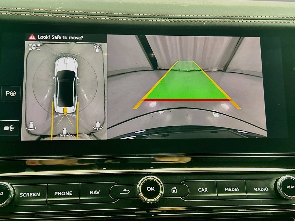Used 2026 Bentley Flying Spur Plug-In Hybrid AWD/4WD image 15