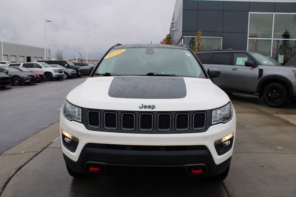 Used 2019 Jeep Compass Trailhawk video 2
