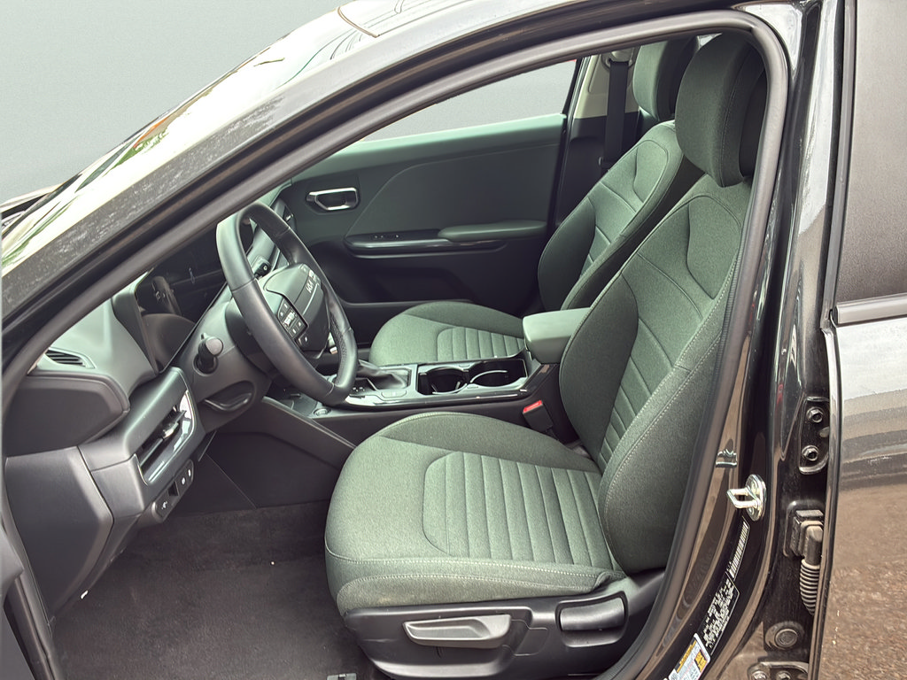 Used 2025 Kia K4 EX FWD image 19