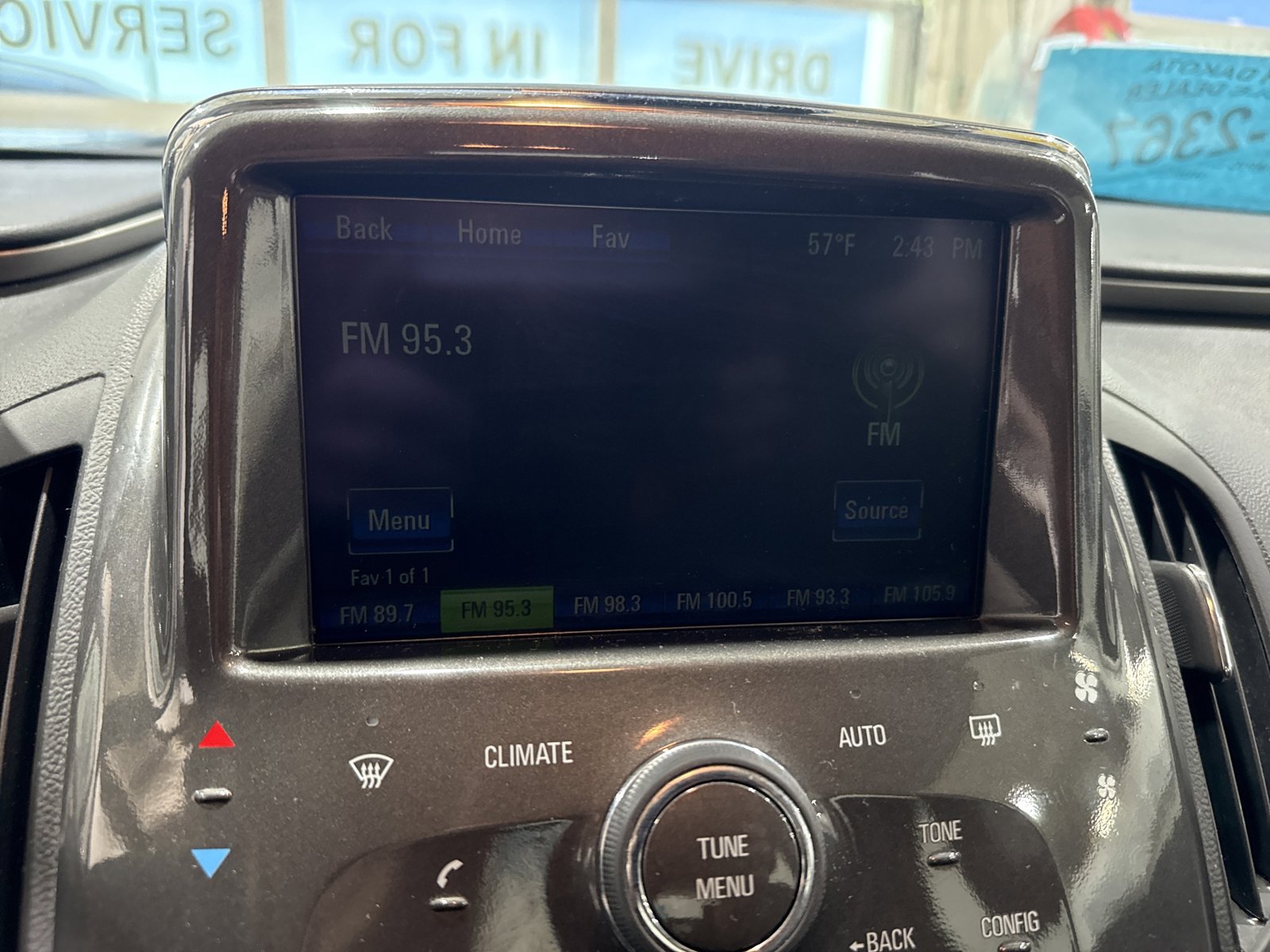 Used 2014 Chevrolet Volt FWD image 19