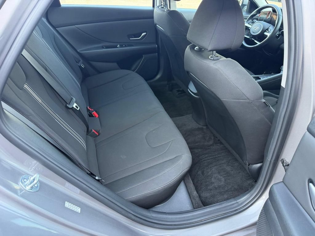 Used 2023 Hyundai Elantra SEL w/ Convenience Package FWD image 24