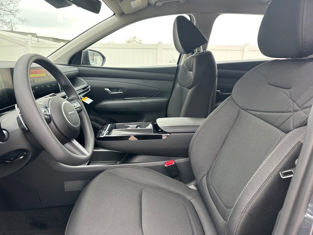 New 2026 Hyundai Tucson Blue SE image 13