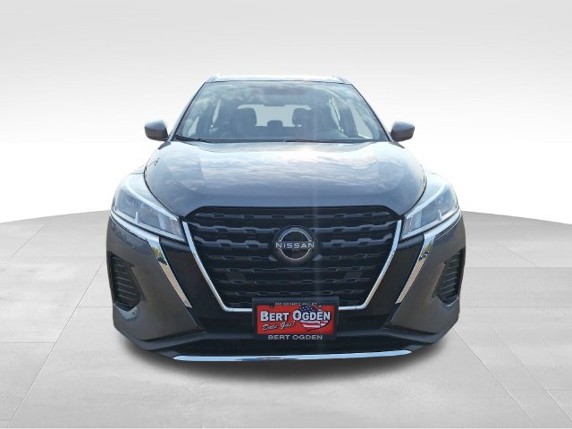 Certified 2024 Nissan Kicks SV FWD image 2